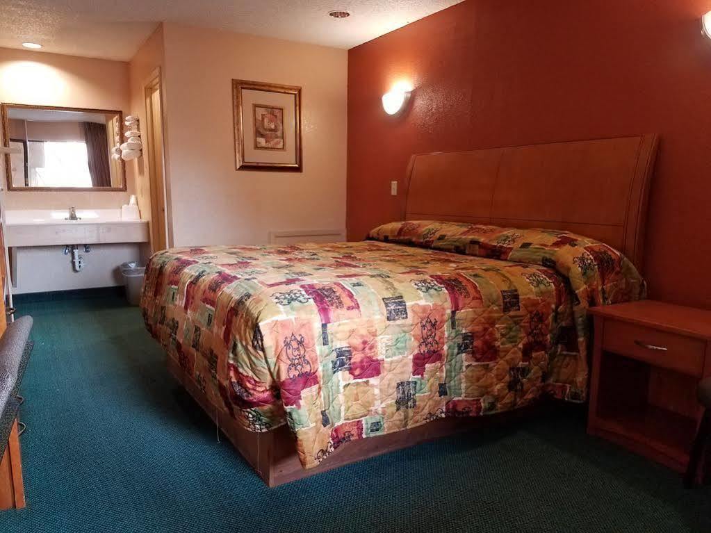 Oyo Hotel Groesbeck Zewnętrze zdjęcie