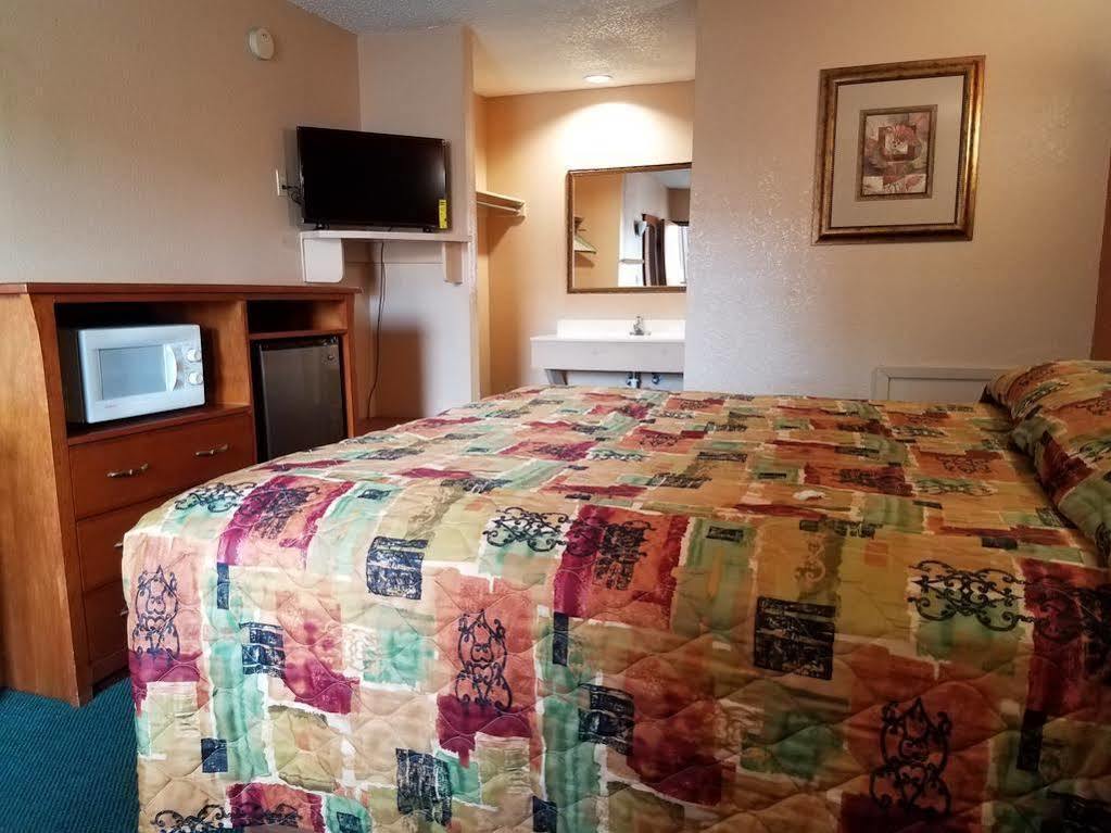 Oyo Hotel Groesbeck Zewnętrze zdjęcie