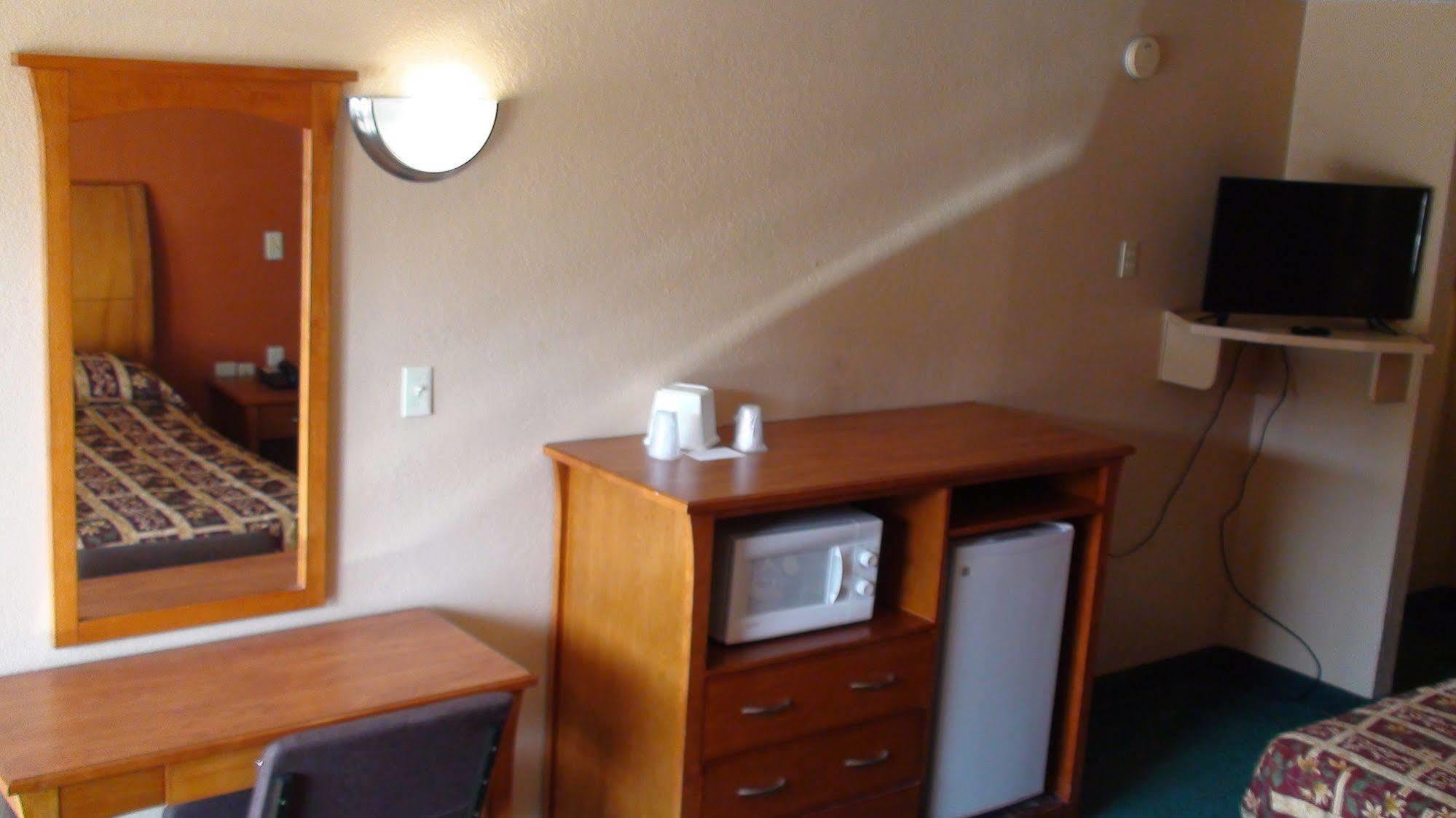 Oyo Hotel Groesbeck Zewnętrze zdjęcie